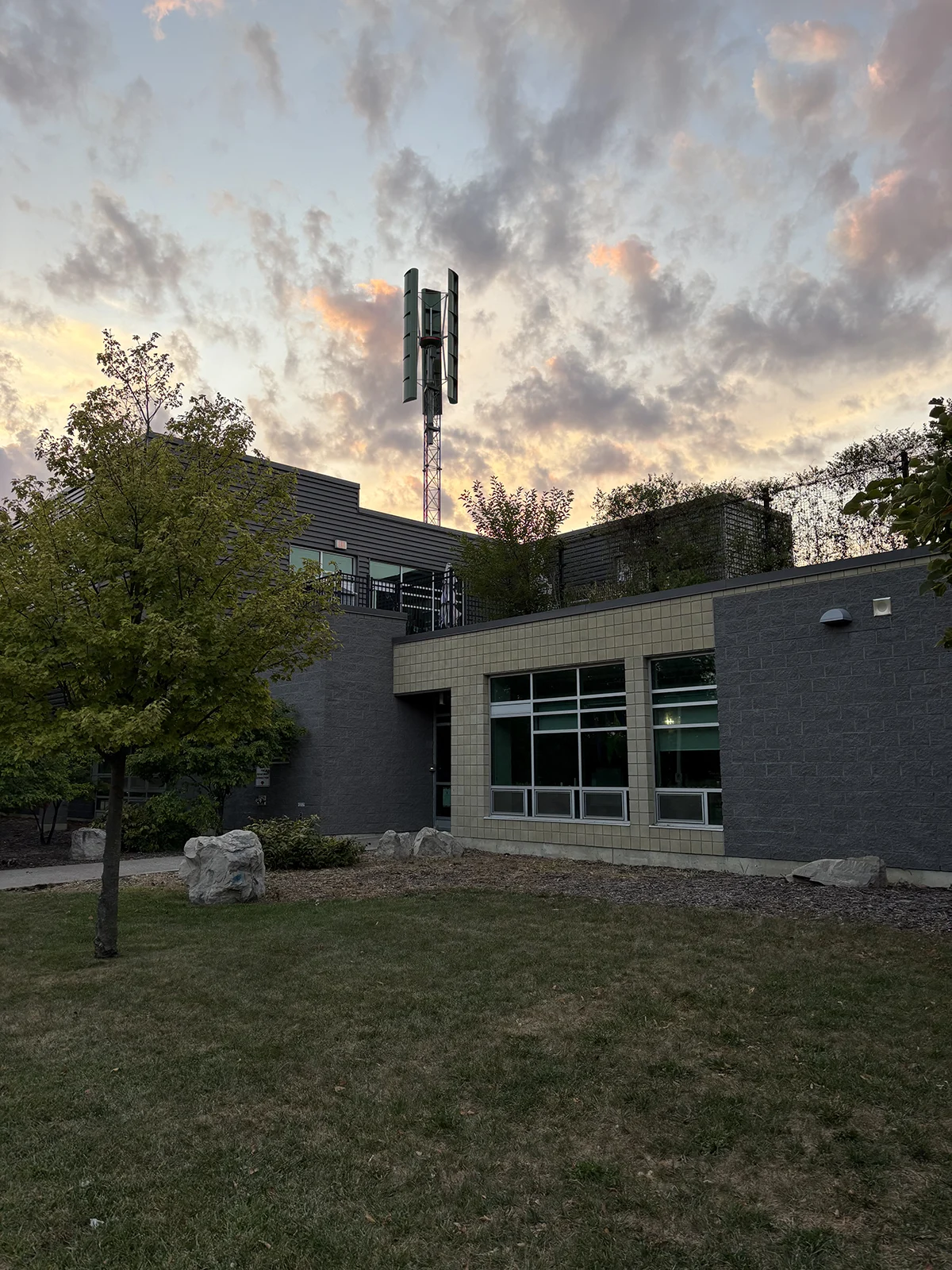 Wind turbine generator